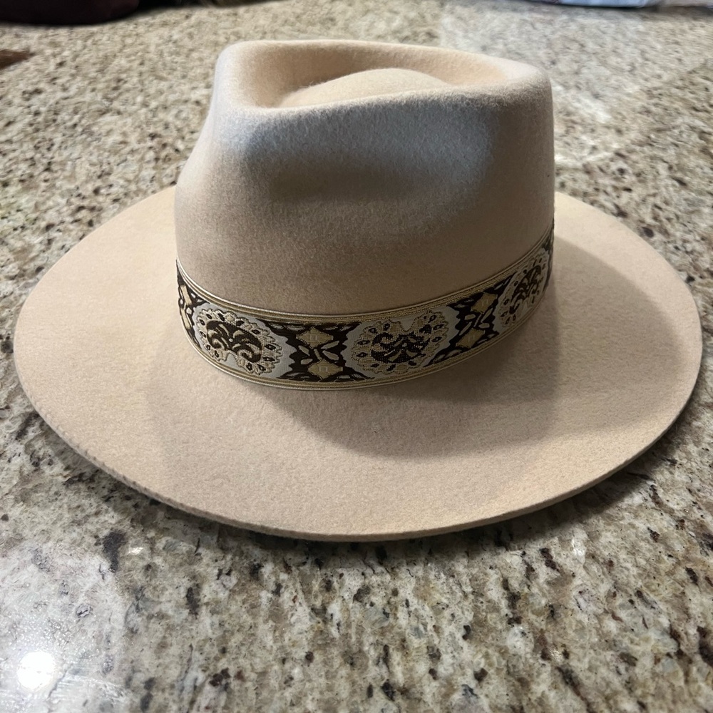 LACK OF COLOR “THE BEVERLY” HAT